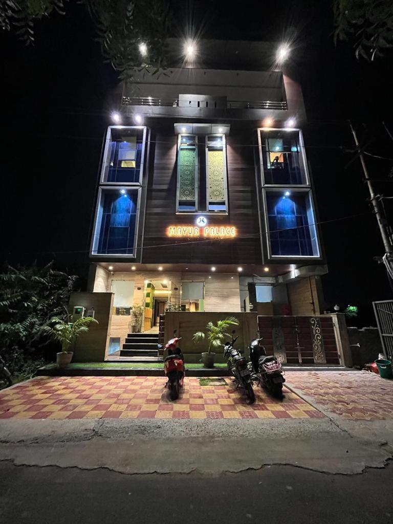 Hotel Mayur Palace Агра Экстерьер фото